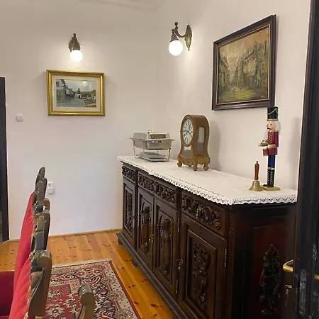 Záhorszky -prónay Kúria Villa *